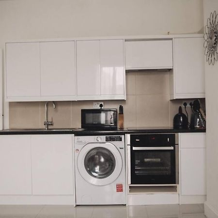 3 Bed Flat With Balcony Central London Ngoại thất bức ảnh