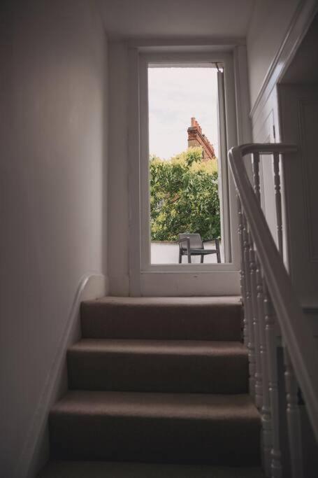 3 Bed Flat With Balcony Central London Ngoại thất bức ảnh