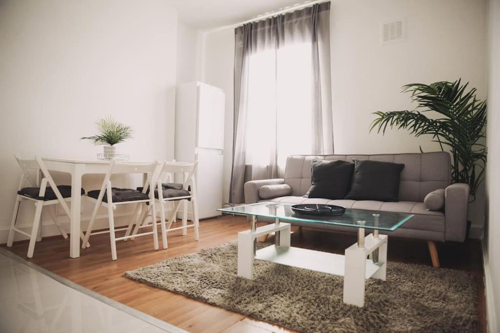 3 Bed Flat With Balcony Central London Ngoại thất bức ảnh